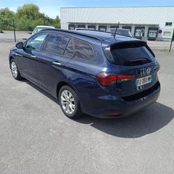 Fiat Tipo 1 Lounge 1.6 MultiJet 120 ch S&amp;S Les Sorini&egrave;res