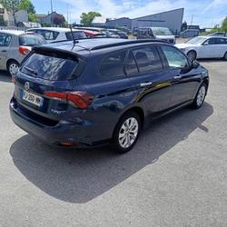 Fiat Tipo 1 Lounge 1.6 MultiJet 120 ch S&amp;S Les Sorini&egrave;res