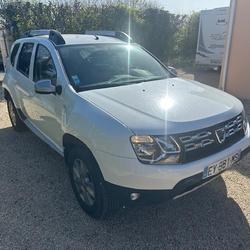 Dacia Duster Black Touch 2017 dCi 110 EDC 4x2 Saint-James