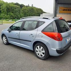 Peugeot 207 SW Active 1.6 HDi 92ch FAP BLUE LION Tr&eacute;daniel