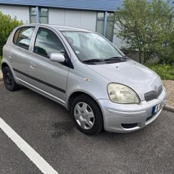Toyota Yaris Linea sol 1.3 VVTI La Bruffi&egrave;re
