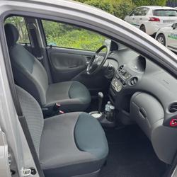 Toyota Yaris Linea sol 1.3 VVTI La Bruffi&egrave;re