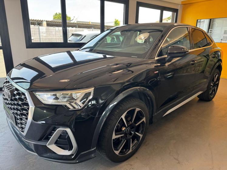 Audi Q3  - S Line - 31 990 €