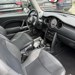Mini Mini Cooper 1.6i - 115 Ch&acirc;teaugiron