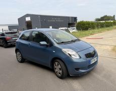 Toyota Yaris Livré-sur-Changeon