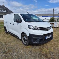Toyota Proace DYNAMIC COMPACT 1.5L 120 D-4D BVM6 Saint-Broladre
