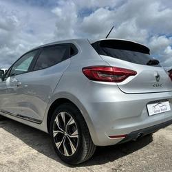 Renault Clio 5 Evolution Blue dCi 100 Laval