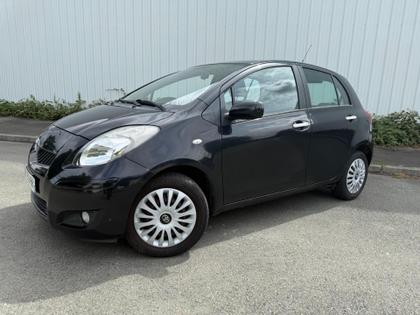 Toyota Yaris - Confort MultiMode  100 VVT-i - 6 290 €