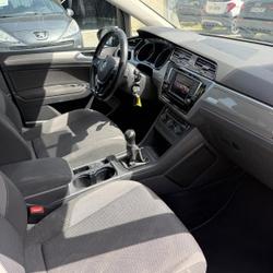 Volkswagen Touran Confortline 1.6 TDI 115 BMT 7pl Ch&acirc;teaugiron