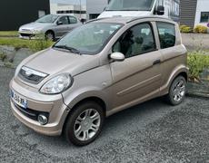 Microcar M.GO Laval