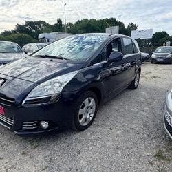 Peugeot 5008 Active 5pl 1.6 e-HDi 112ch FAP BMP6 BLUE LION Lanester