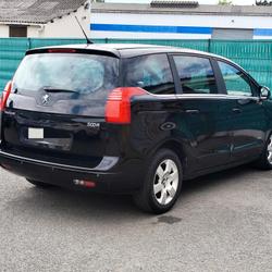 Peugeot 5008 7 PLACES 1.6 e-HDi 115ch FAP ETG6 BLUE LION Angers