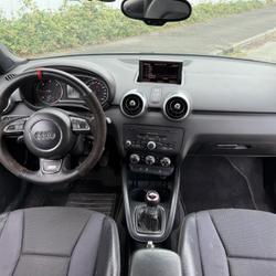 Audi A1 S line 1.6 TDI 105 Les Ponts-de-C&eacute;