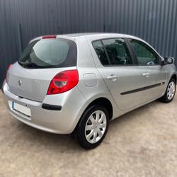 Renault Clio 3 Dynamique Proactive A 1.6 16V 110 La Montagne