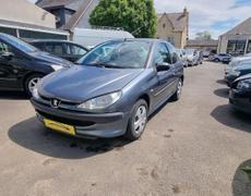 Peugeot 206 -  1.4e 75ch - 2 990 €