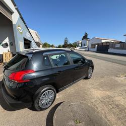Peugeot 2008 1.4 HDi 68ch FAP BVM5 Saint-Vincent-sur-Graon