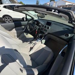 Peugeot 308 CC phase 1 Sport Pack A 2.0 HDi 16V 136ch FAP Saint-Vincent-sur-Graon