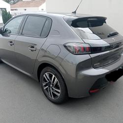 Peugeot 208 Allure 1.2l Turbo 100 BV6 occasion - La Garnache - photo 3/39