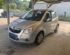Opel Agila Domagné