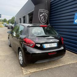 Peugeot 208 Like 1.2 PureTech 68ch BVM5 Val-Couesnon