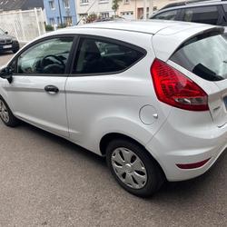 Ford Fiesta Ambiente 1.4 TDCi 70 FAP Ploemeur