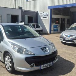 Peugeot 207 Premium Pack 1.6 HDi 16V 90ch BLUE LION Mor&eacute;ac