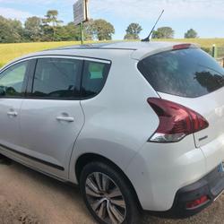 Peugeot 3008 Allure 1.6 BlueHDi 120ch S&amp;S BVM6 Locqueltas