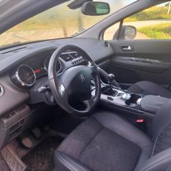 Peugeot 3008 Allure 1.6 BlueHDi 120ch S&amp;S BVM6 Locqueltas