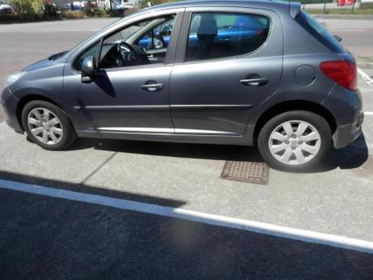 Peugeot 207 - Style  1.4e 75ch - 4 300 €