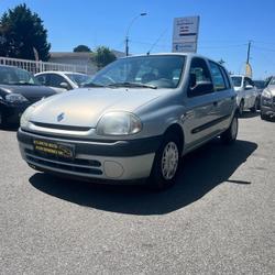 Renault Clio 2 1.6 Saint-Herblain
