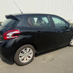 Peugeot 208 Style 1.6 e-HDi 92ch BVM5 Les Ponts-de-C&eacute;