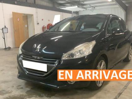 Peugeot 208 - Allure  1.6 VTi 120ch BVM5 - 7 495 €