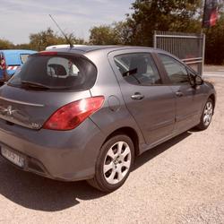 Peugeot 308 Phase 2 1.6 HDi 92ch FAP &Eacute;roudeville