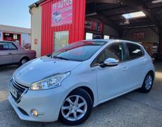 Peugeot 208 Saint-Jean-des-Champs