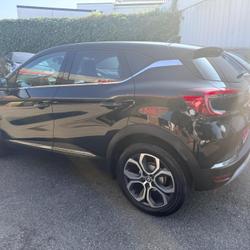 Renault Captur Techno fast track mild hybrid 140 Lorient