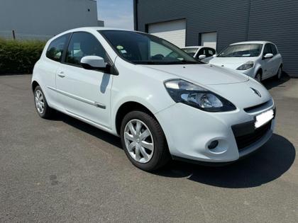 Renault Clio 3 - Expression Clim Euro 5  dCi 75 eco2 - 6 490 €