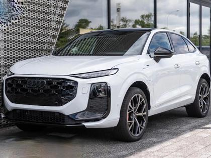 Audi Q3 - S line  e-hybrid 272 ch S tronic 6 - 59 900 €