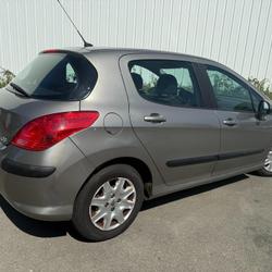 Peugeot 308 Phase 1 1.6 l Hdi 90 cv Les Ponts-de-C&eacute;