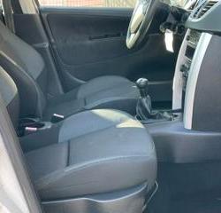 Peugeot 207+ 1.4 HDi 68ch FAP BLUE LION Verri&egrave;res-en-Anjou