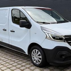 Fourgon Renault Renault RENAULT TRAFIC 3 2L DCI 120 CV Saint-Sulpice-la-For&ecirc;t
