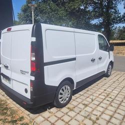 Fourgon Renault Renault RENAULT TRAFIC 3 1.6 L DCI 120 CV Saint-Sulpice-la-For&ecirc;t