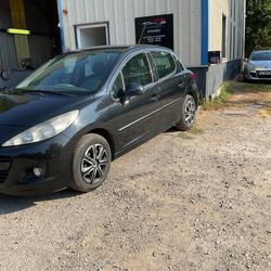 Peugeot 207+ 1.4 HDi 68ch FAP BLUE LION Ombr&eacute;e d'Anjou