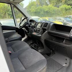 Peugeot Boxer combi Active 9 Places 333 L2H2 2.0 BlueHDi 130 S&amp;S Ch&acirc;teaugiron