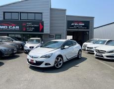 Opel Astra GTC Sainte-Gemmes-sur-Loire