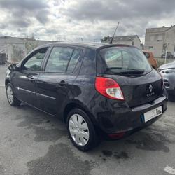 Renault Clio 3 Authentique dCi 70 eco2 Les Ponts-de-C&eacute;