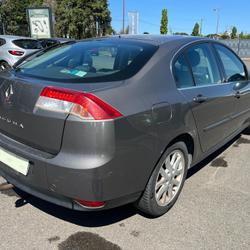 Renault Laguna 3 Dynamique 2.0 dCi 150 Louvign&eacute;-du-D&eacute;sert