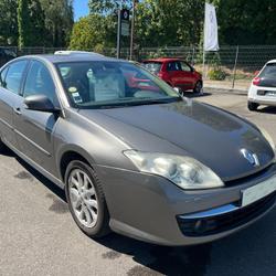 Renault Laguna 3 Dynamique 2.0 dCi 150 Louvign&eacute;-du-D&eacute;sert