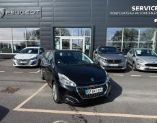 Peugeot 208 - Allure  1.2 PureTech 82ch BVM5 - 7 490 €