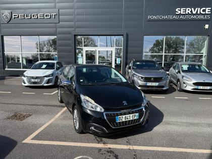 Peugeot 208 - Allure  1.2 PureTech 82ch BVM5 - 7 490 €