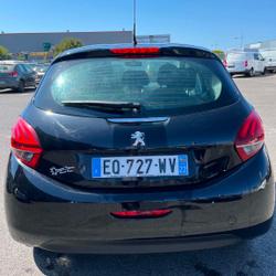 Peugeot 208 Like 1.2 PureTech 68ch BVM5 Minihy-Tr&eacute;guier